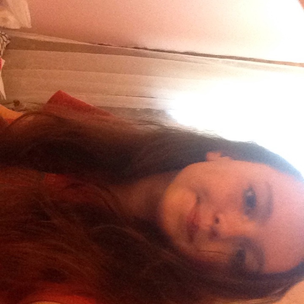 Meet your Posher, Ella